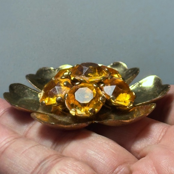 Vintage Gold and Amber Faceted Large Stones Brooch Flower Brass? 5423 B - Picture 6 of 9